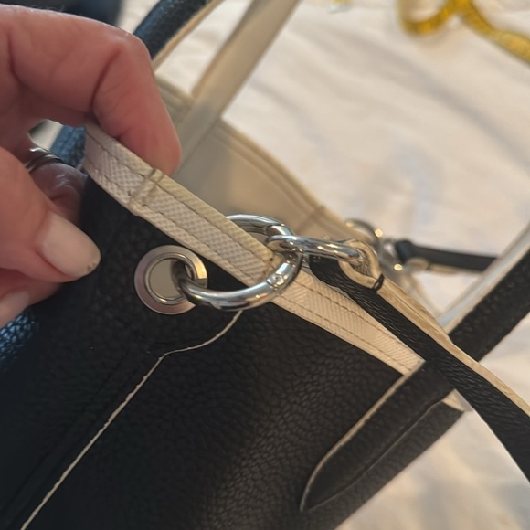 Lacrosse Anna 🎉HP🎉🔥SALE🔥reversible black and white bag - Picture 7 of 9